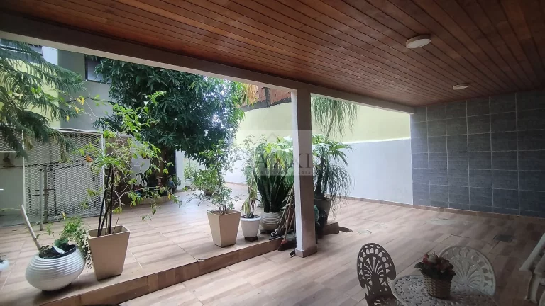 Imagem Ampla Casa Duplex com Anexo, Churrasqueira e 8 Vagas – Taquara