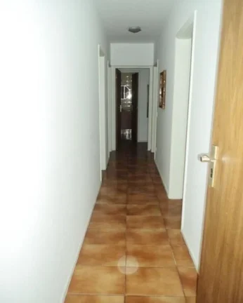 Imagem Apartamento à venda no Guarujá na Praia das Pitangueiras.