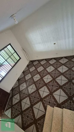 Imagem Sobrado para alugar em Diadema, Taboão, com 2 quartos