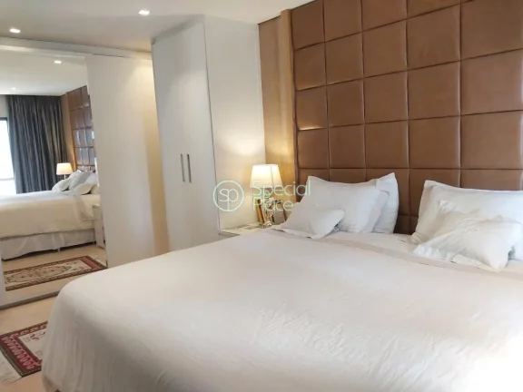 Imagem Area 217m2 Living com 3 ambientes Lareira Sala de jantar Varanda Lavabo 03 quartos 02 suites Cozinha...