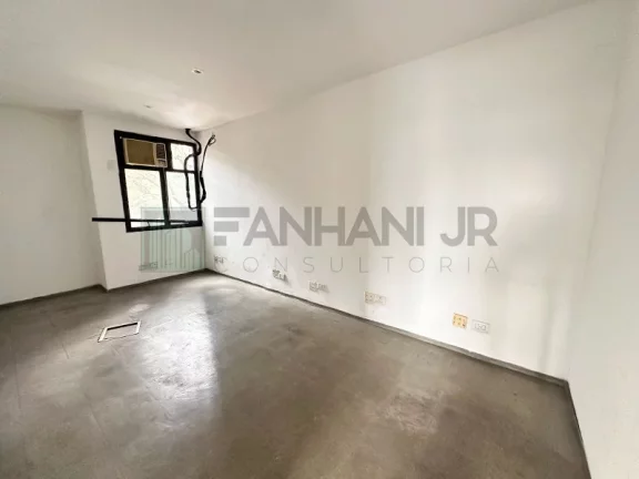 Imagem Aluguel de Sala Comercial de Alto Padrão na Vila Olímpia, São Paulo-SP: 4 Salas, 5 Banheiros, 2 Vagas de Garagem - 150m².