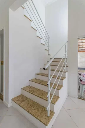 Imagem Casa com 4 dormitórios sendo 2 suítes e 2 vagas de garagem no Bairro Nações em Balneário Camboriú