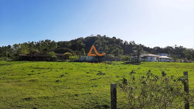 Imagem Adriano Carpes Imóveis vende terreno grande as margens da BR 101 em Balneário Piçarras.