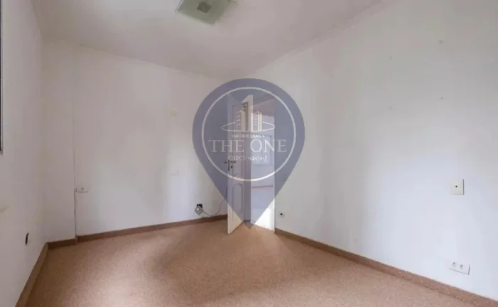 Imagem Apartamento para locação em Cerqueira César, São Paulo-SP: 3 quartos, 1 suíte, 2 banheiros, 1 vaga de garagem, 180m².