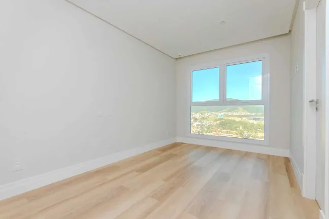 Imagem Apartamento com 3 suítes e 3 vagas de garagem em Balneário Camboriú