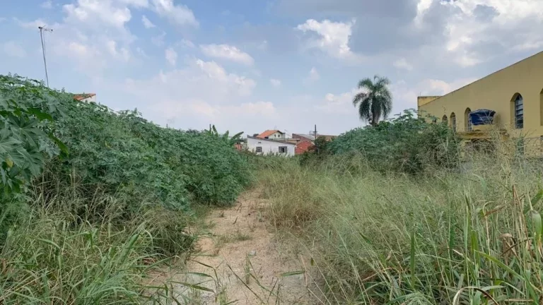 Imagem Terreno à venda, 625 m² por R$ 850.000,00 - Centro - Poá/SP