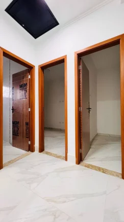 Imagem Ótima casa com dois dormitórios em condomínio Maracanã - Praia Grande - SP
