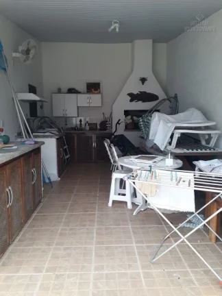 Imagem Casa Térrea Individual, 2 Quartos com Piscina Edícula com mais 2 suítes