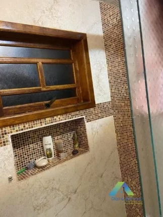 Imagem Sobrado com 3 Quartos e 4 banheiros à Venda, 136m²