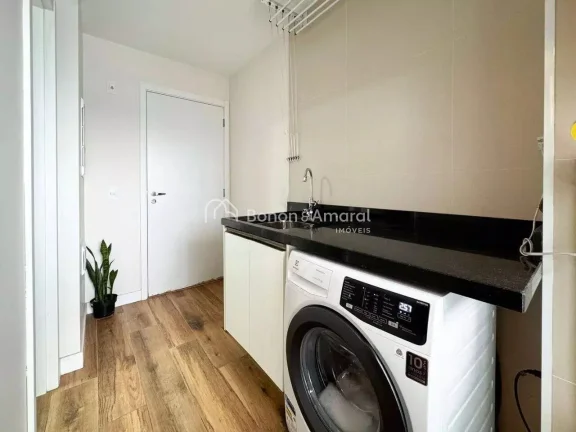 Imagem Lindo apartamento em andar alto, com vista privilegiada para o Cambuí e sol da manhã. Empreendimen...