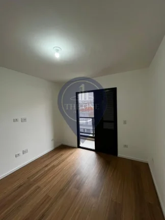 Imagem Casa à venda na Vila Romero, São Paulo-SP: 3 quartos, 1 suíte, 3 vagas - Visite já!