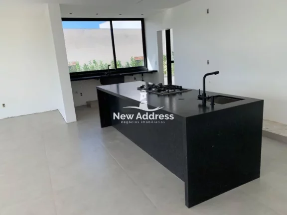 Imagem Belíssima casa triplex de alto padrão no Riviera Park