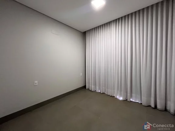 Imagem Casa de Alto Padrão à Venda no Jardim Panorâmico – Patos de Minas | 3 Quartos, Área Gourmet e Energia Solar