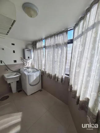 Apto 03 dormitórios Suíte Lareira Elevador e Garagem próx Colégio Sta Maria