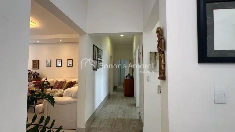 Imagem Este lindo sobrado em estilo moderno oferece ambientes amplos, integrados e pensados para o conforto...