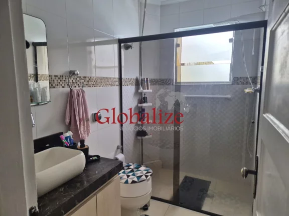 Imagem Apartamento no 1° Andar, com 2 dormitórios à venda no bairro da Aparecida por R$385.000,00.