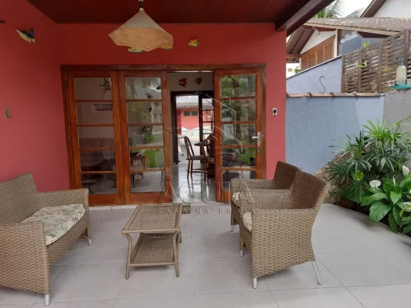 Imagem Linda casa no condomínio Pedra Verde a 150 metros da praia do Lázaro em Ubatuba!