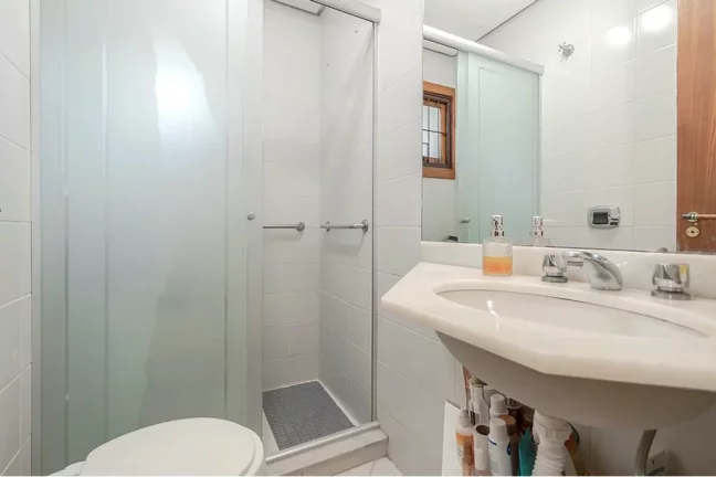 Imagem Imóvel com 2 Quartos à Venda,  em Tristeza - Porto Alegre