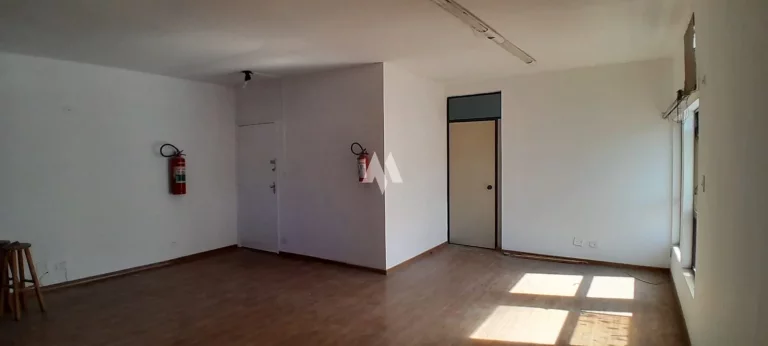 Imagem Sala Comercial em Ponto Estratégico na Ana Costa na Vila Mathias