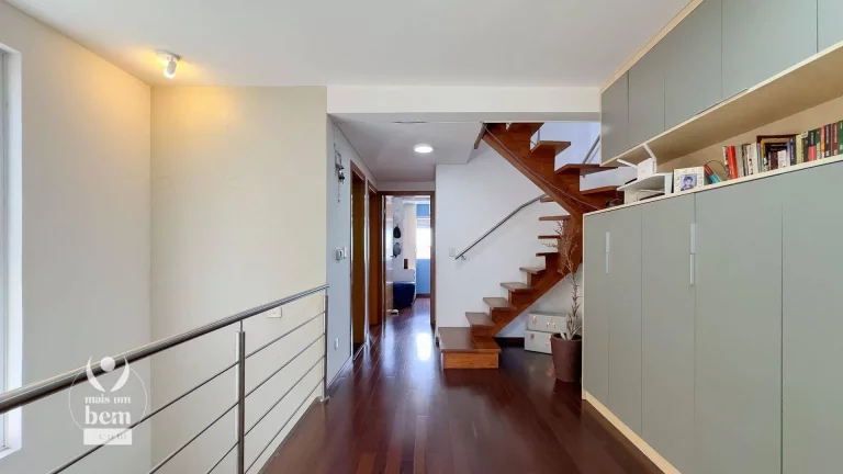 Imagem Sobrado com 3 dormitórios à venda, 323 m² por R$ 1.299.000,00 - Bacacheri - Curitiba/PR