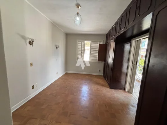 Imagem Casa para locação 5 dormitórios - 7 vagas - Ponta da Praia em Santos