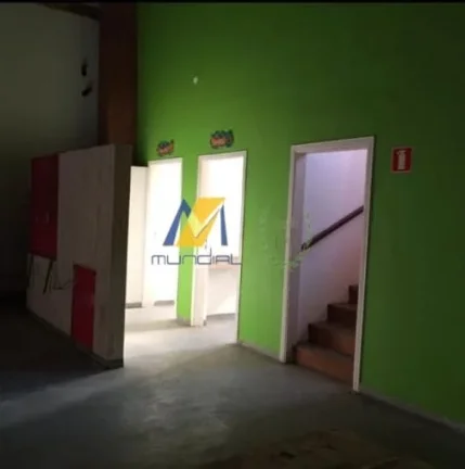 Imagem Galpão para Alugar com 680m², 4 salas e 12 vagas!!!