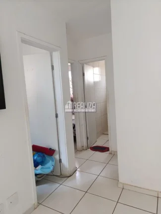 Imagem Apartamento de 2 dormitórios com piscina no Condomínio Ville Park Torino, no bairro Jardim Maracanã - em Uberaba