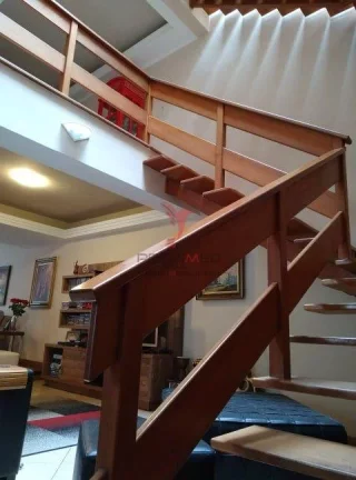 Imagem CASA ALTO PADRÃO, impecável, 4 dormitórios, um c/suite, área próximo ao centro e Shopping