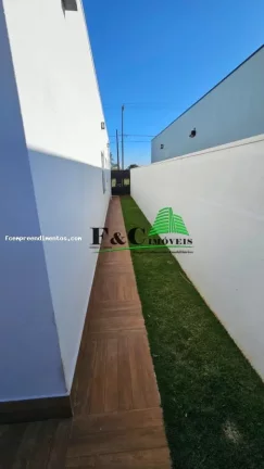 Imagem Casa para Venda em Arandu, Riviera de Santa Cristina I, 3 dormitórios, 3 suítes, 1 banheiro, 2 vagas