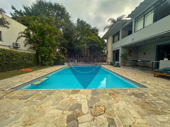 Imagem Imperdível oportunidade: Casa à venda em São Paulo-SP, Alto de Pinheiros! 5 quartos, 5 suítes, 6 vagas e 420m².