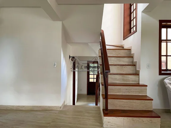 Imagem Casa à venda em Campos do Jordão – Reformada em condomínio fechado