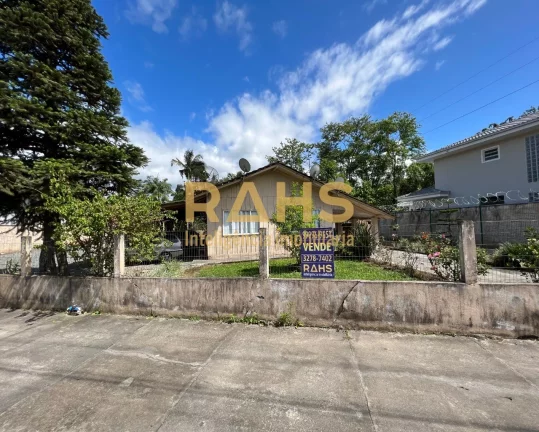 TERRENO NO CENTRO DE PIRABEIRABA Terreno de 2.714 m² no Centro de Pirabeiraba, ótima localização...