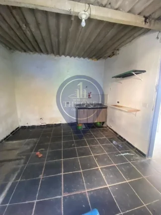 Imagem Galpão comercial à venda ou locação em São Paulo-SP, no Campos Elíseos: 1 sala, 2 banheiros, 422m² de área.