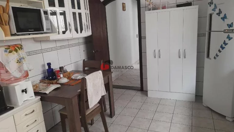 Imagem Sobrado à venda 3 Quartos, 1 Suite, 2 Vagas, 190M², Vila Lúcia, São Paulo - SP