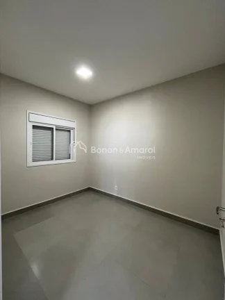 Imagem Apartamento em andar alto, sol da manhã, vista livre e 2 vagas cobertas de garagem.

Condomínio em...