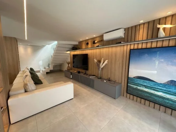 Imagem Imperdível Casa à Venda na Riviera de São Módulo 30. Com 4 Quartos, 4 Suítes, 3 Salas, 4 Vagas 320,00m² Piscina, Churrasqueira Mobiliada e Decorada