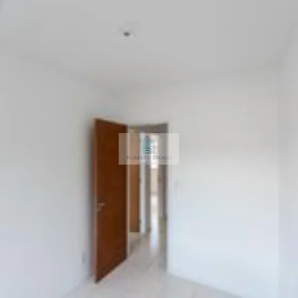Imagem Casa em Condomínio à Venda em Vargem Pequena, Rio de Janeiro-RJ: 3 Quartos, 1 Suíte, 1 Sala, 2 Vagas de Garagem, 77m²