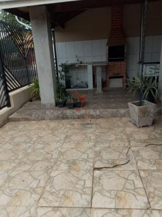 Imagem Vendo ou troco Casa de esquina no Jardim Botânico em São Pedro