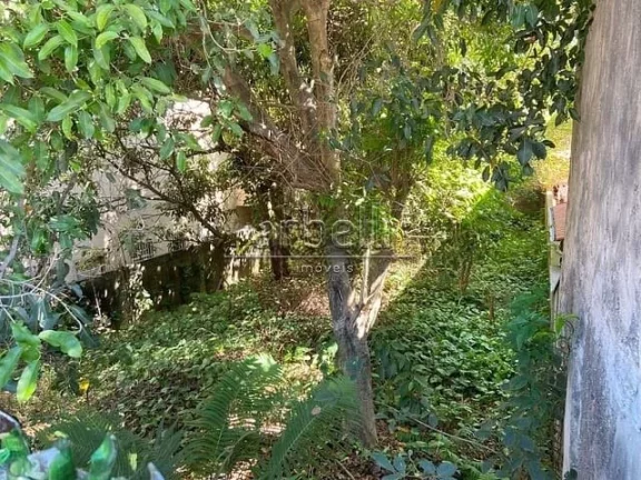 Imagem Terreno com 300 m² em localização residencial. Excelente para construção de 2 casas geminadas o...