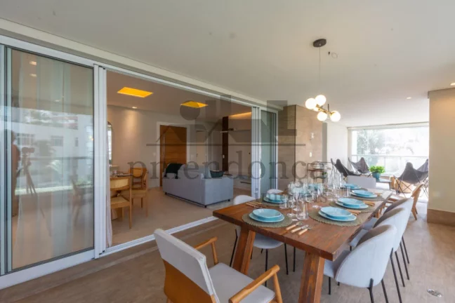 Imagem Apartamento no Alto da Lapa com 190m², 3 suítes e 3 vagas.