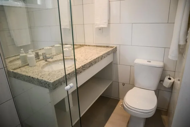 Imagem Casa em Condomínio para Venda em Teresina, Morros, 4 dormitórios, 4 suítes, 4 banheiros, 2 vagas