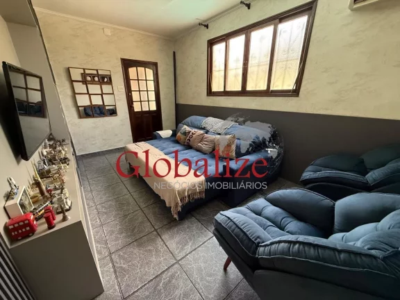 Imagem Sobrado com 3 dormitórios, piscina, 2 vagas de garagem no bairro do Embaré em Santos por R$ 1.270.000,00