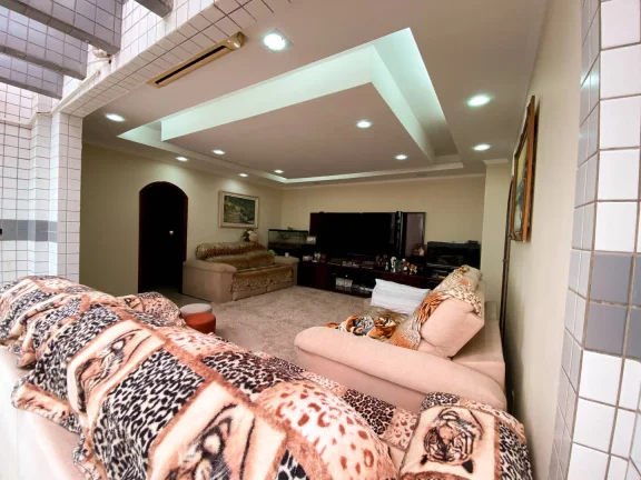 Imagem Belíssima Cobertura triplex no bairro Embaré