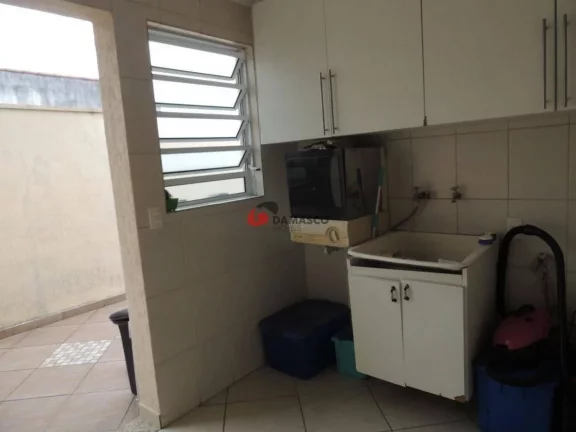 Imagem Sobrado à venda 4 Quartos, 1 Suite, 2 Vagas, 250M², Utinga, Santo André - SP