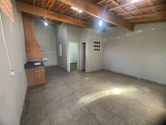 Imagem Residência na Praia Grande, com 3 quartos, sendo 1 suíte, e churrasqueira.