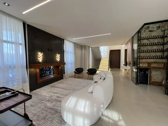 Imagem Casa Alto Padrão para Venda em Florianópolis / SC no bairro Ingleses do Rio Vermelho