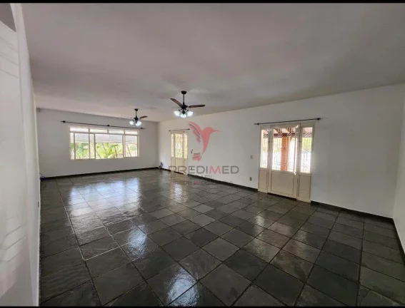 Imagem Vendo lindíssima Casa em São Pedro - SP