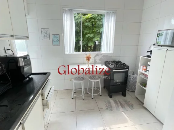 Imagem Apartamento à venda com 60m², 2 quartos, vaga demarcada por R$459.000,00 no Embaré em Santos
