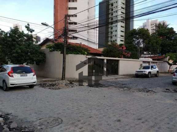 Imagem Casa de 330m² à venda, com 4 Quartos e 6 Salas, localizada no Poço, Recife - Pernambuco.