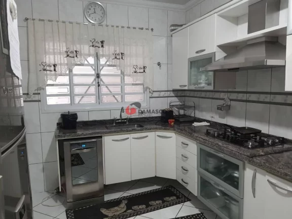 Imagem Sobrado à venda 3 Quartos, 3 Suites, 360M², Parque Jaçatuba, Santo André - SP